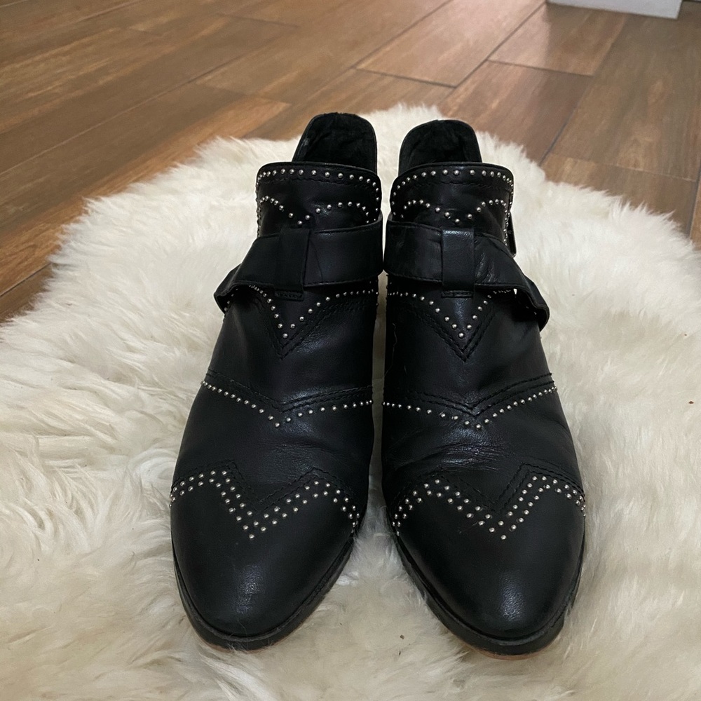 Vince Camuto booties